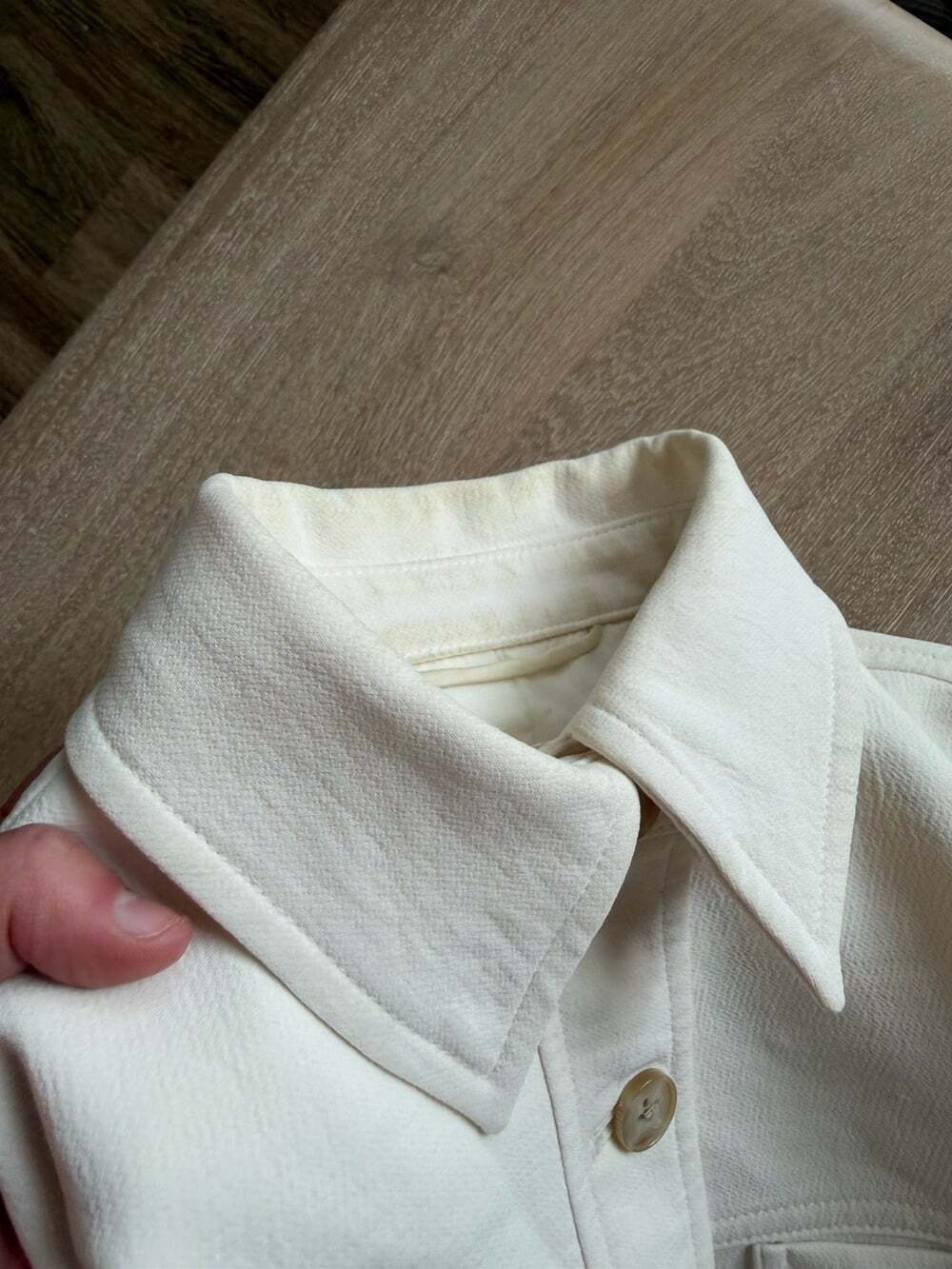 Aritzia Little Cropped Jacket Crepette in Light Birch Size 2XS - Picture 5 of 11